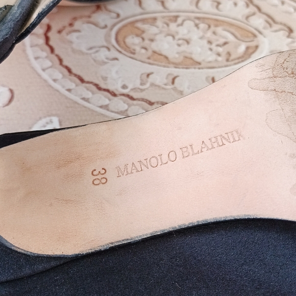 ADORABLE VTG "MANOLO BLAHNIK" BLACK SATIN KITTY'S! - Picture 7 of 16